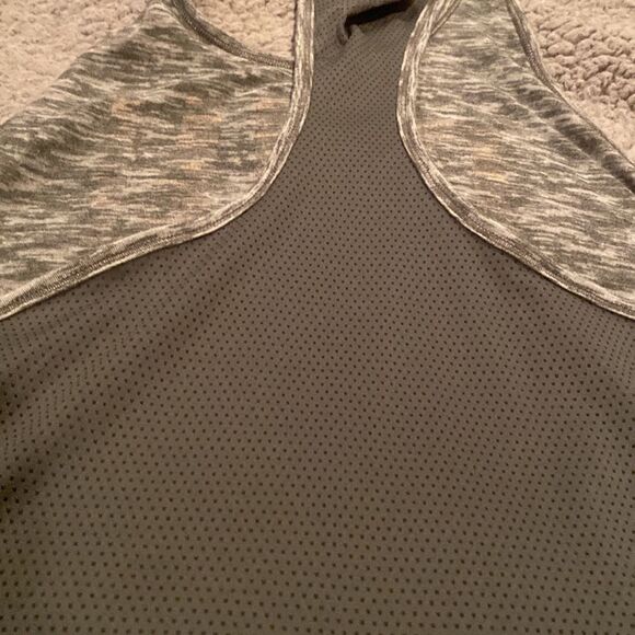 REEBOK Tank Top Size Large Razorback Mech Back Speed Dry - Picture 9 of 9